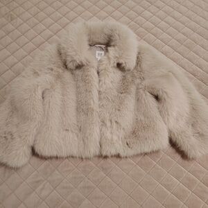 GAP Faux Fur Jacket in Cream